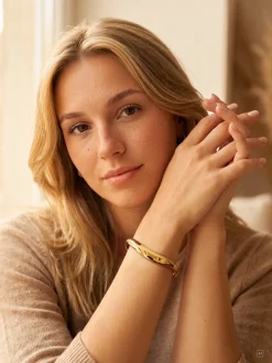 Pure Arc Armcuff