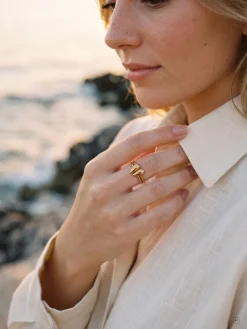 Pure Teardrop Ring