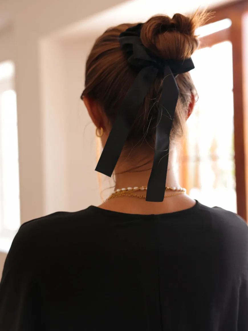 Ribbon Glow Black Scrunchie