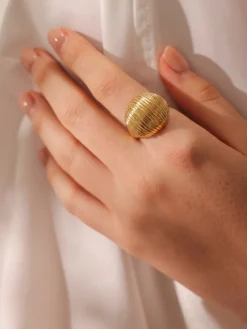 Sculpted Shine Ring