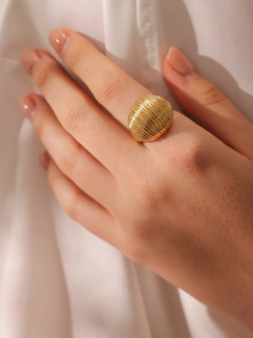Sculpted Shine Ring