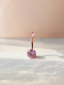 Serene Glow Pink Titan Bauchnabelpiercing