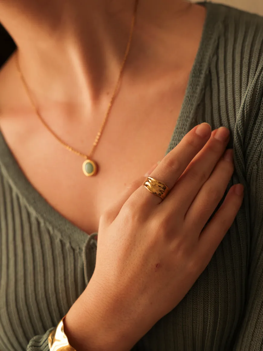 Shiny Aura Ring