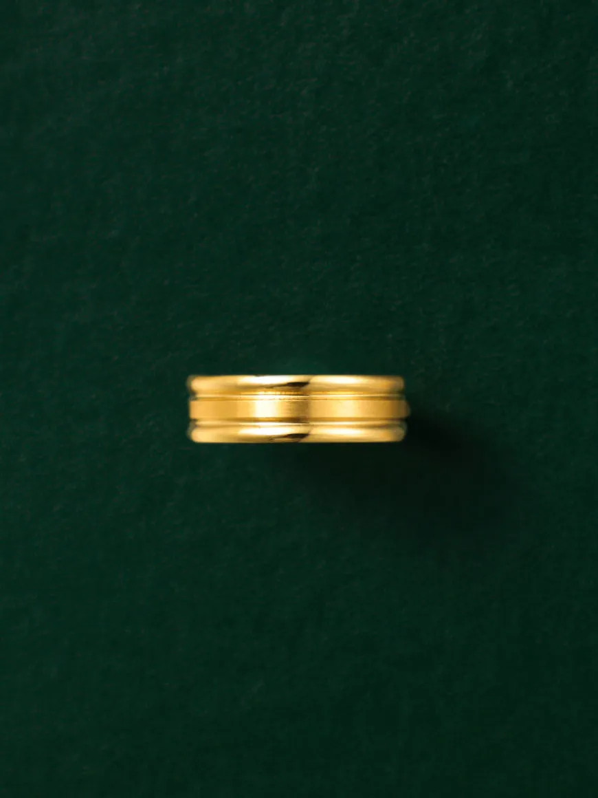 Shiny Circle Ring