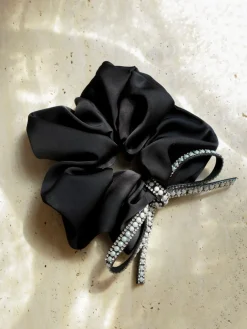 Shiny Pearl Black Scrunchie