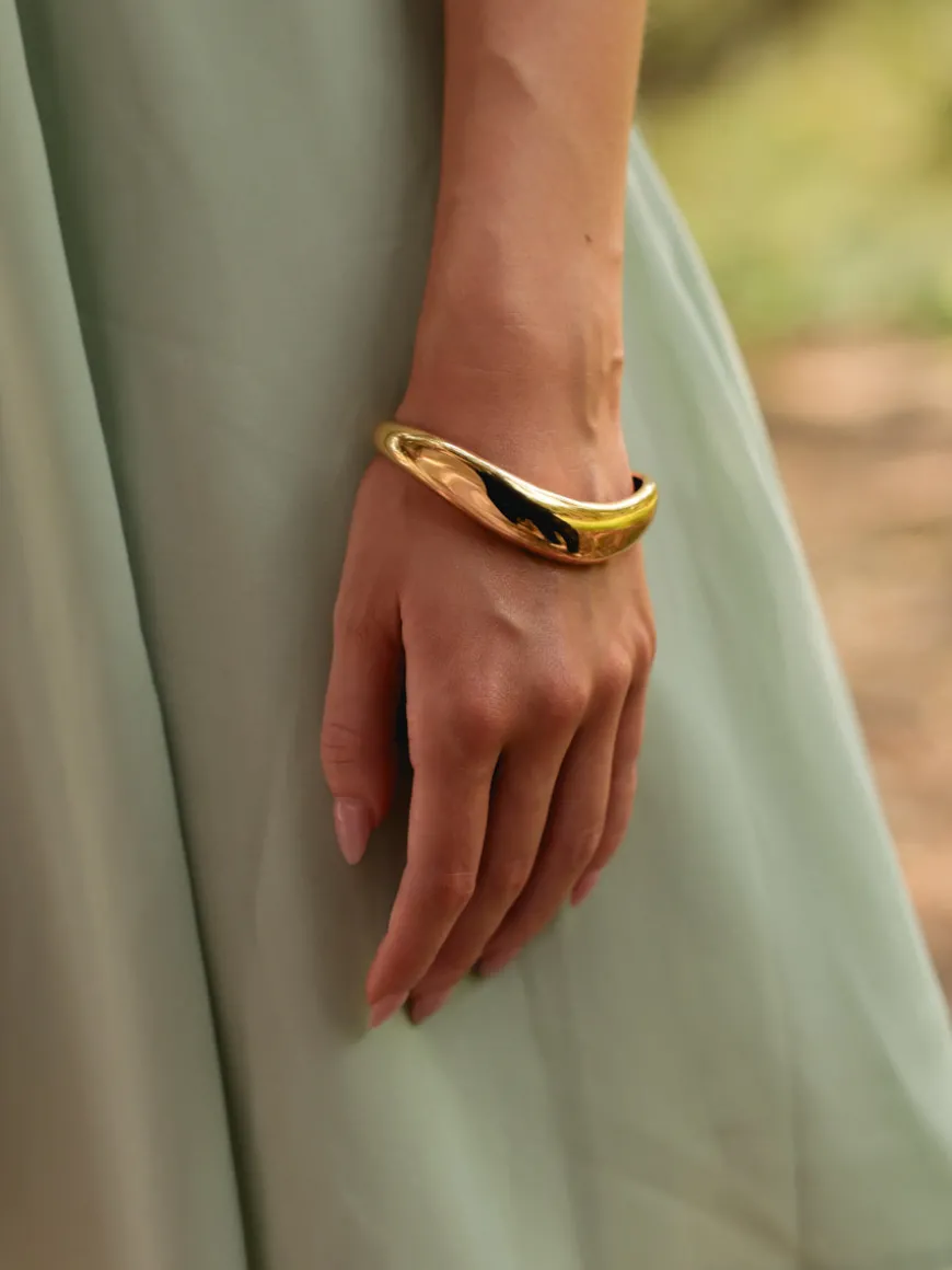 Silent Grace Armcuff