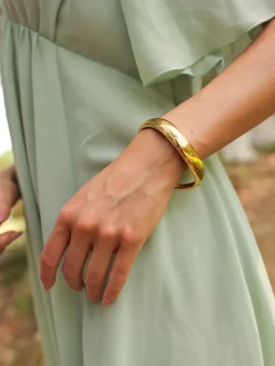 Silent Grace Armcuff