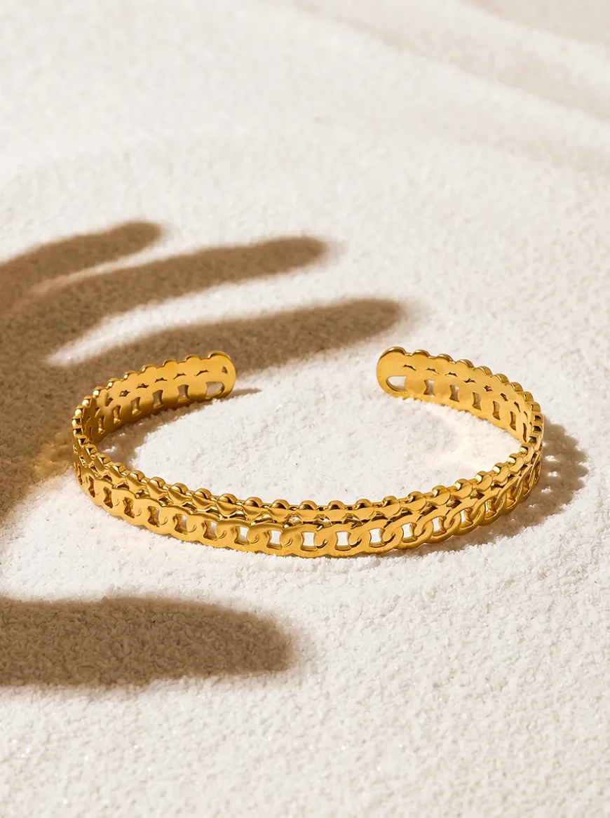 Simple Harmony Armcuff