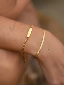 Sleek Armband