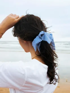 Striped Wave Navy-striped Scrunchie