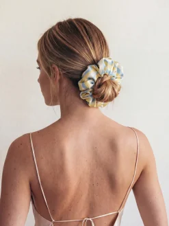 Sunny Wave Scrunchie