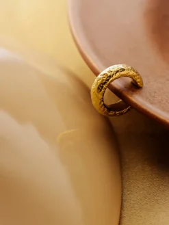 Textured Touch Earcuff