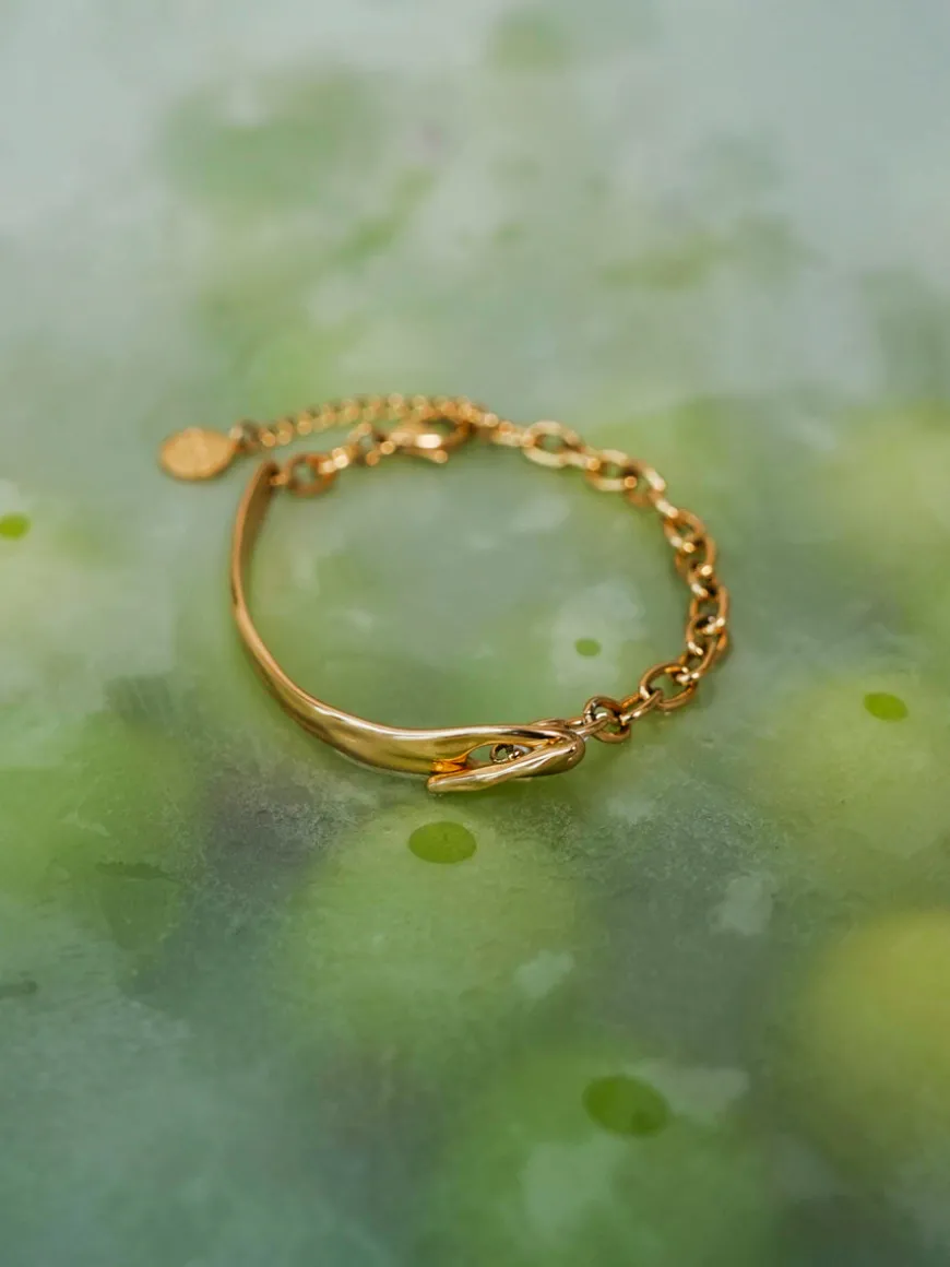 Timeless Elegance ARMBAND