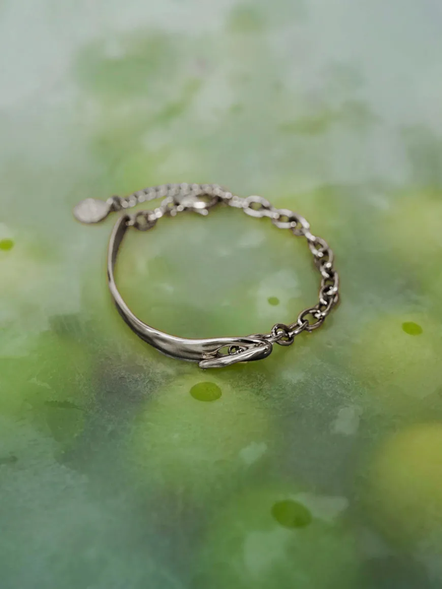 Timeless Elegance ARMBAND