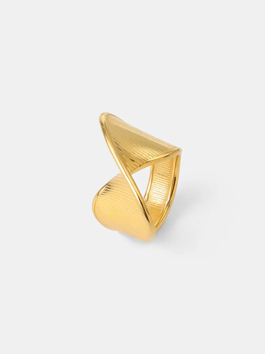 Twisted Beauty Ring
