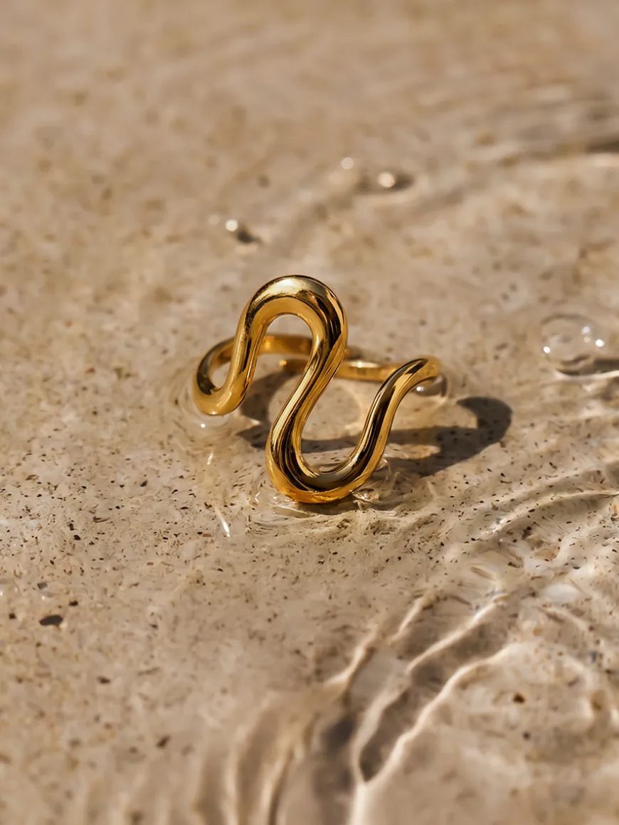 Twisted Elegance Ring