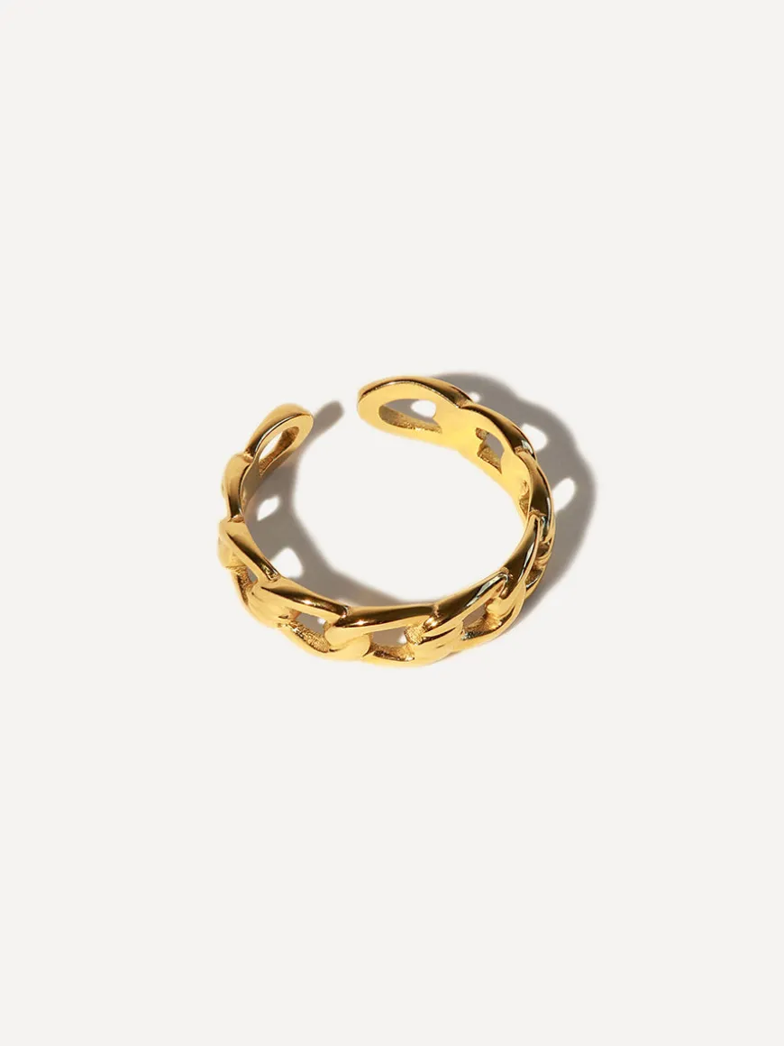 Twisted Knot Ring