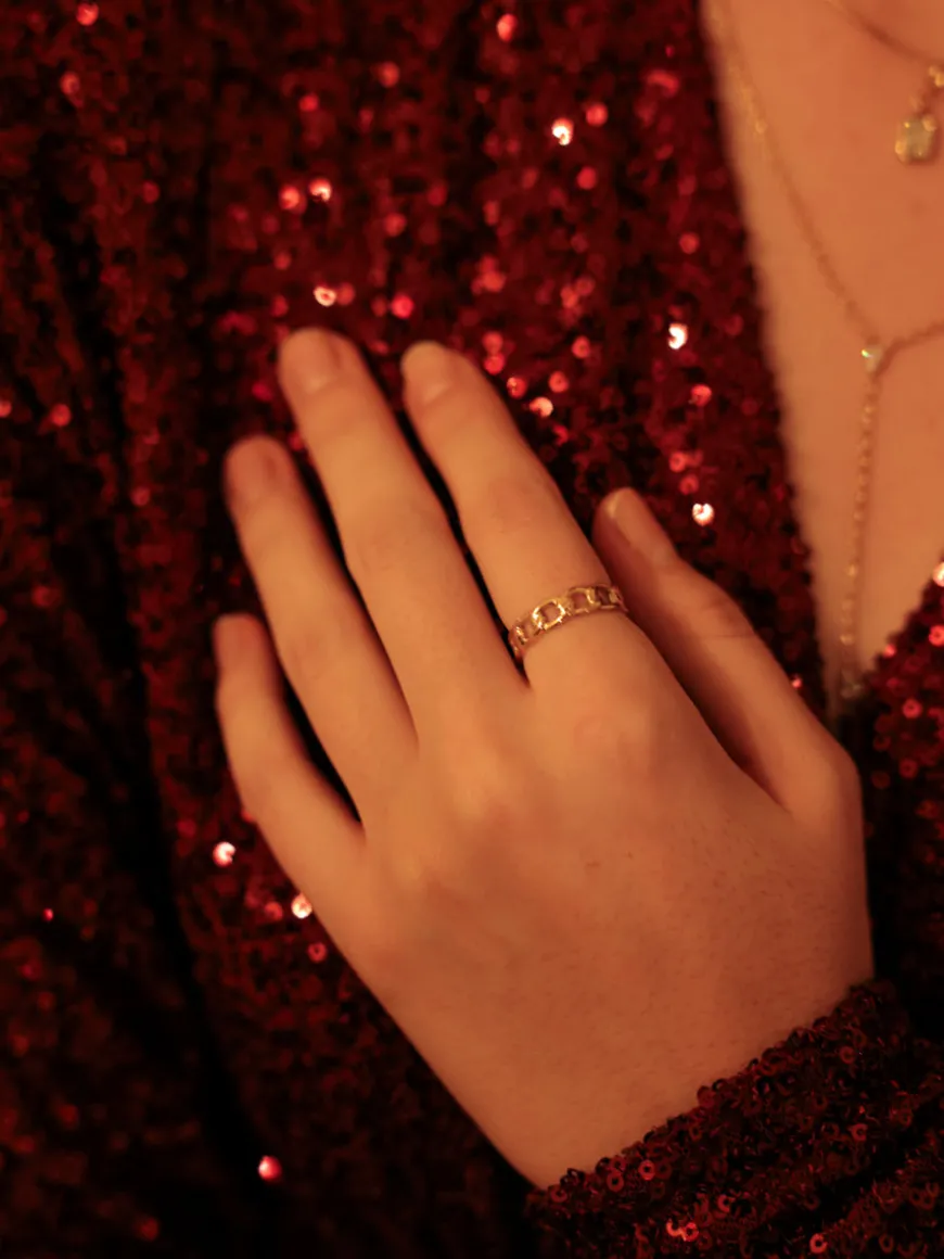 Twisted Knot Ring