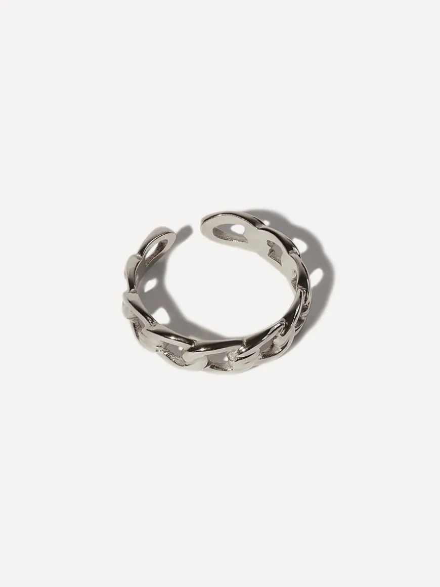 Twisted Knot Ring