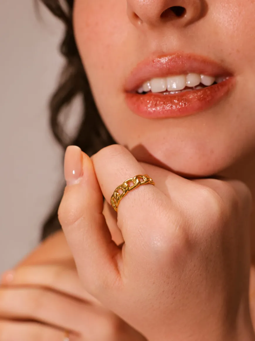 Twisted Knot Ring