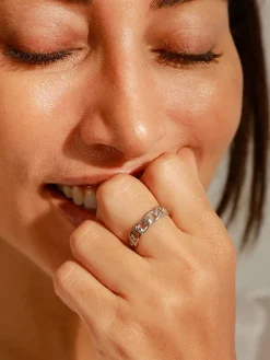 Twisted Knot Ring