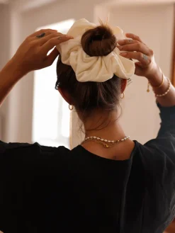Velvet Dream Off-white Scrunchie