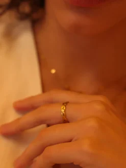 Wavy Line Ring