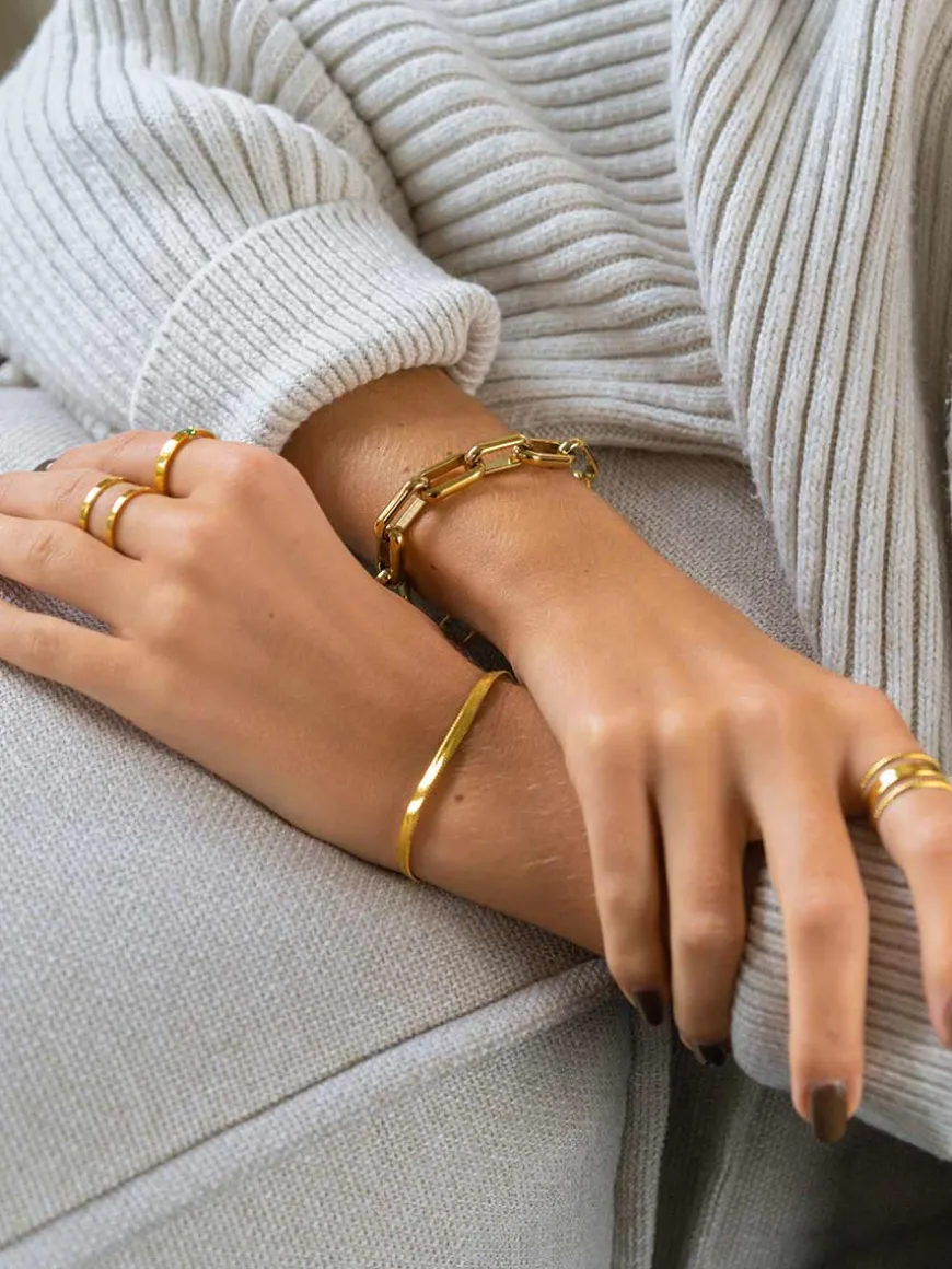 Wide Sleek Armband